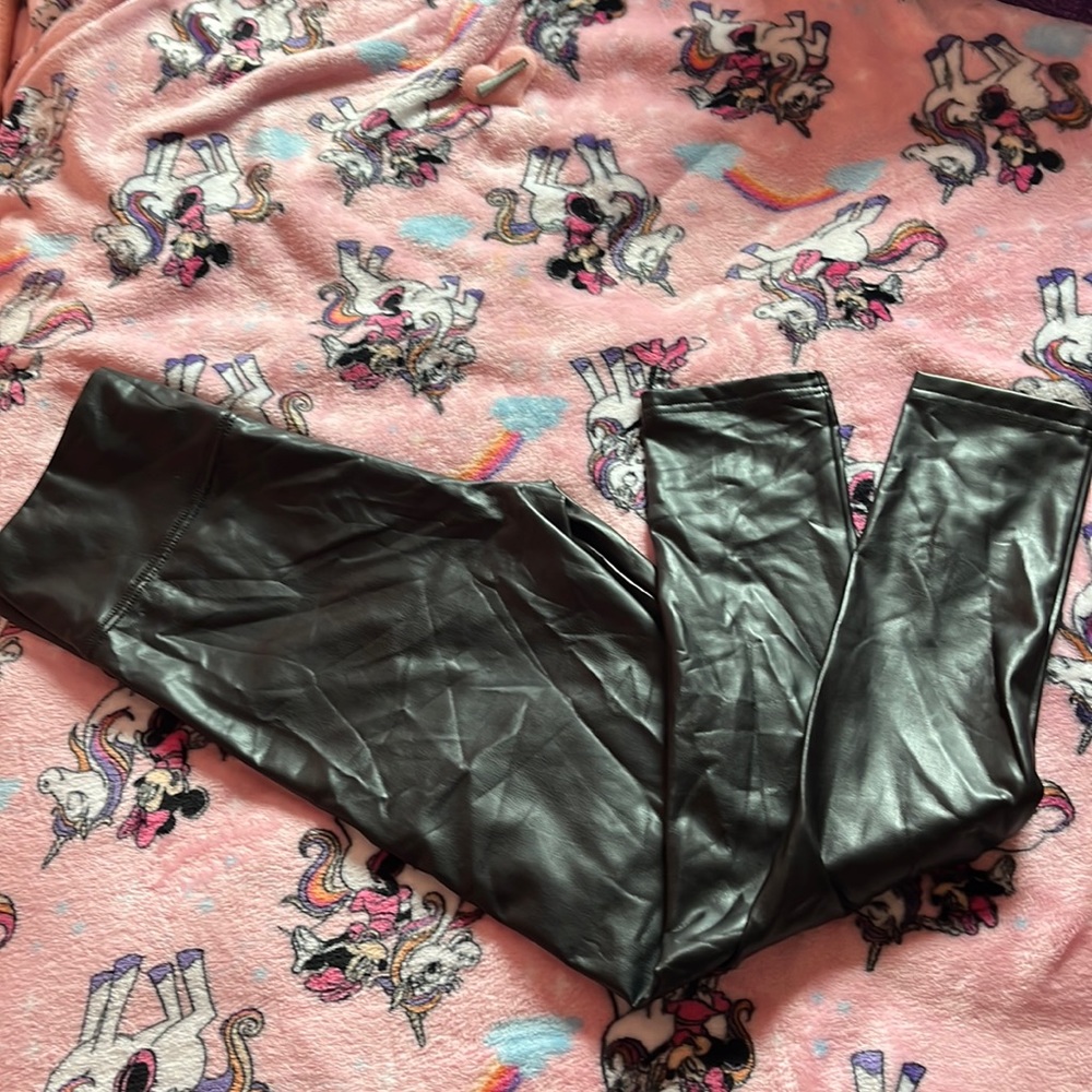 NWOT Polyurethane Warm leggings